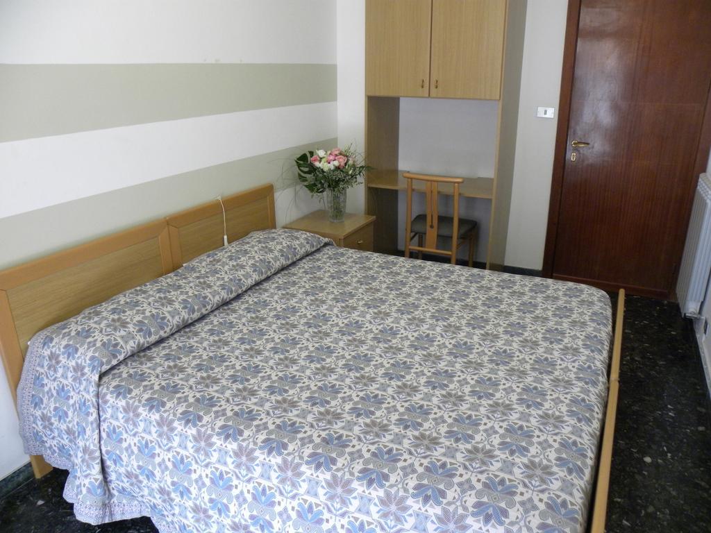 ססטרי לבאנטה Albergo La Neigra חדר תמונה